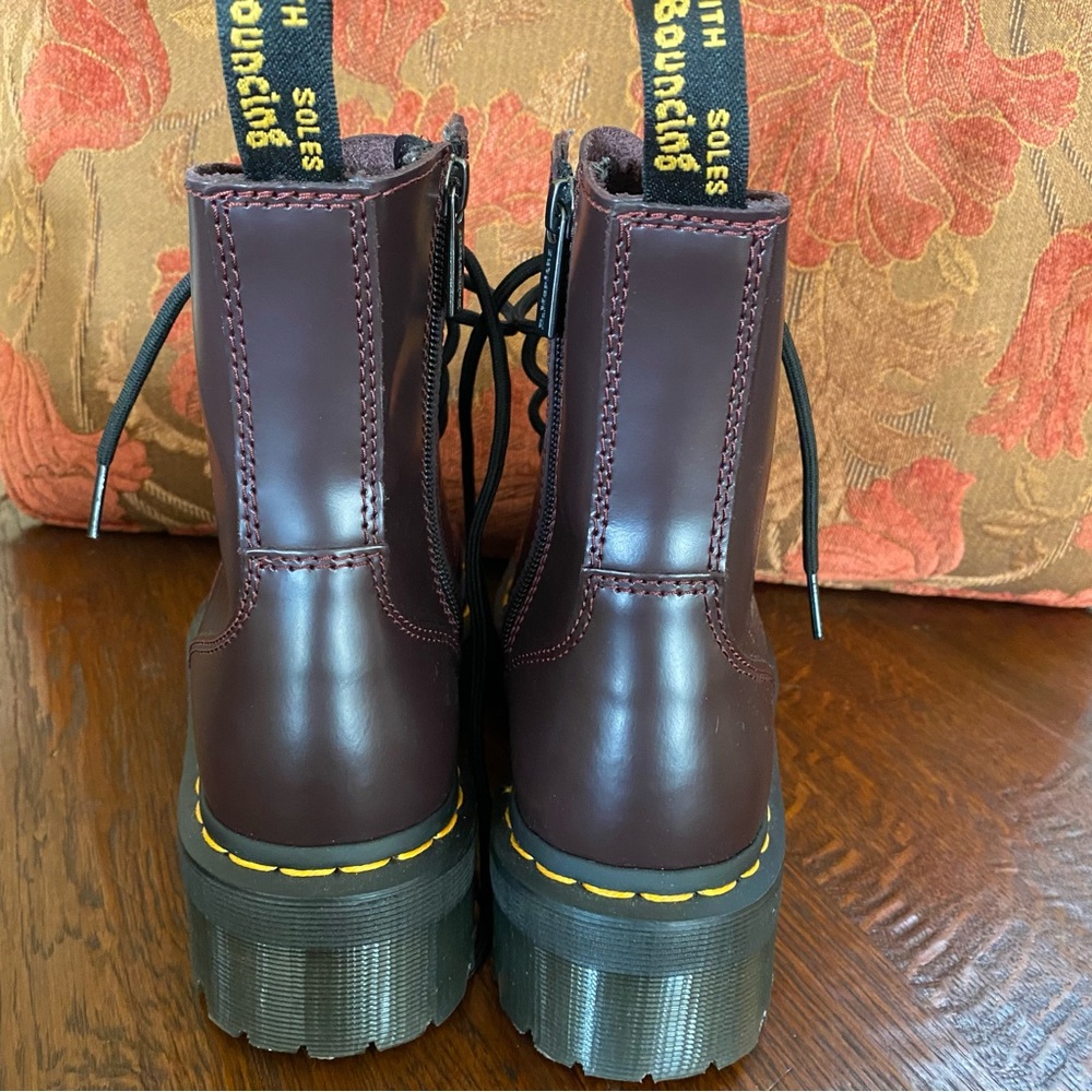 Dr. Martens Jadon Burgundy Smooth Leather Size 7 Boots - Picture 3 of 7